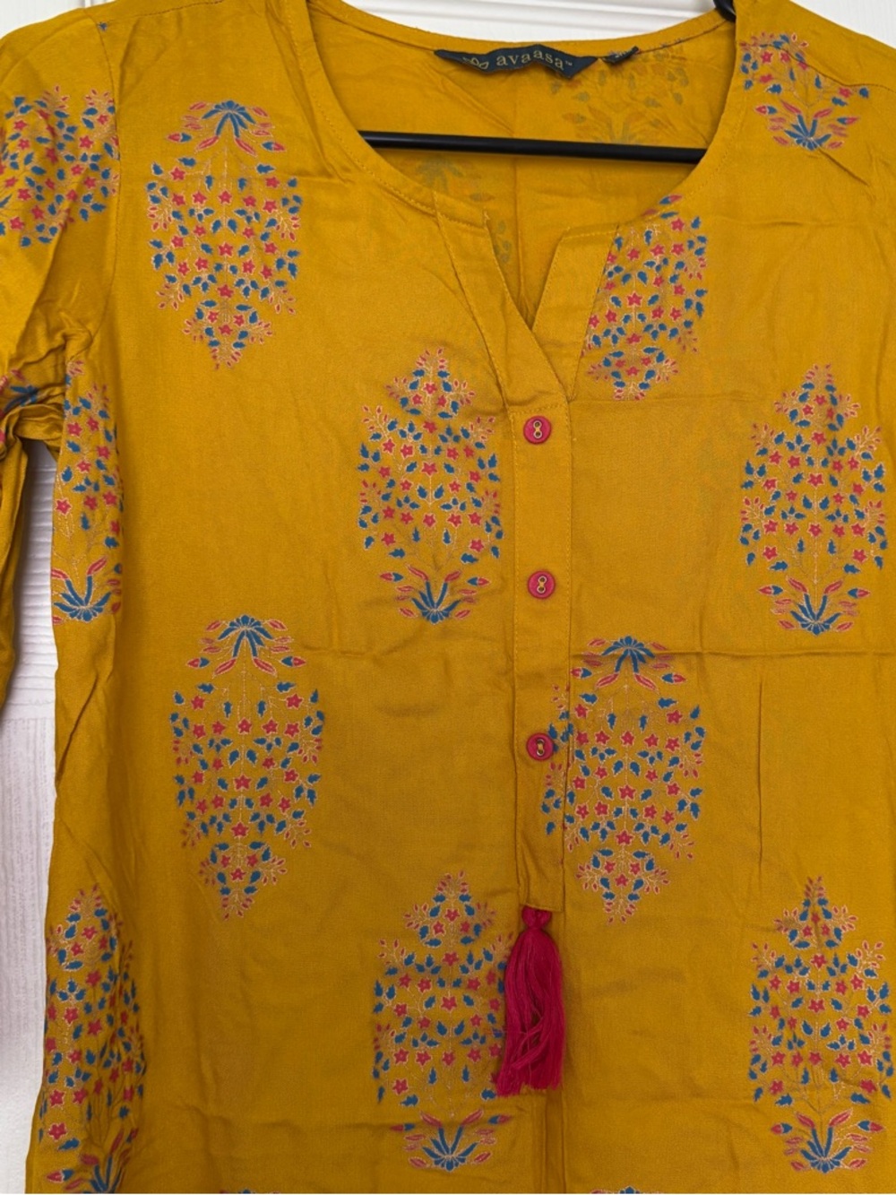 Kurti for Women - Picture 2 of 11